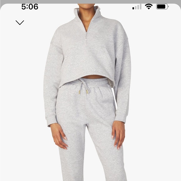 NWT WeWoreWhat Gray Cropped Knit Quarter Zip - Picture 4 of 4